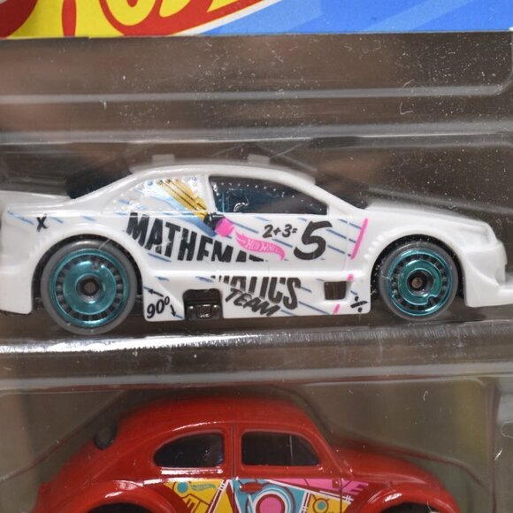 Hot Wheels 2022 HW Design Lab Series 5 Vehicle Gift Pack #HLY72 1:64 Scale - Picture 8 of 11